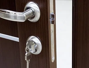 Lock Locksmith Tech Meriden, CT 203-278-5065 - eviction-locksmith-services