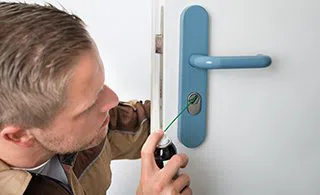 Lock Locksmith Tech Meriden, CT 203-278-5065 - re-key-locks